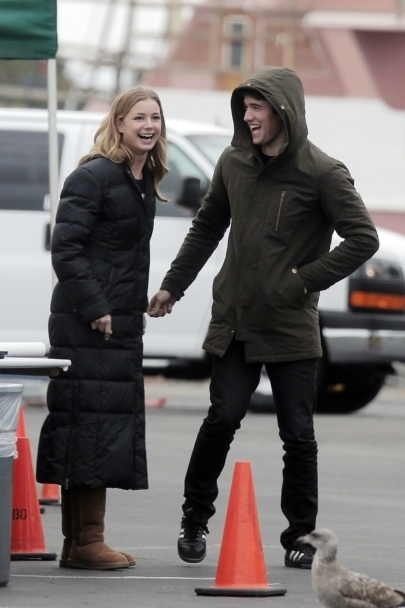 Emily VanCamp - On the Set of Revenge in Los Angeles (07.02.2013) 