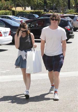 Emma Roberts - Spotted shopping at Samy's in Los Angeles (30.03.2013) 
