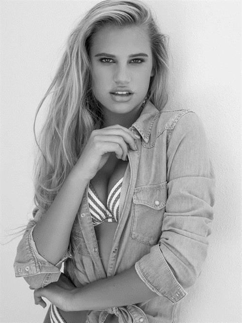 Meredith Mickelson in a bikini