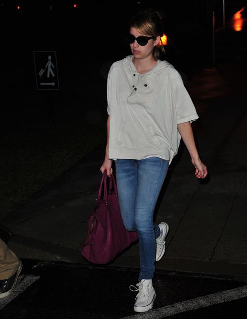 Emma Roberts lands in Wilmington to continue filming 'We're the Millers' (09 August 2012)