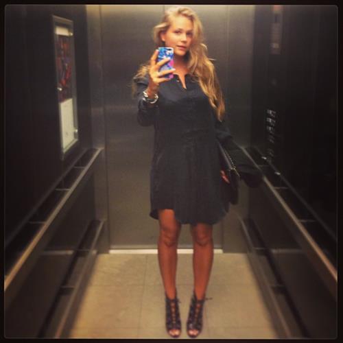 Esti Ginzburg taking a selfie