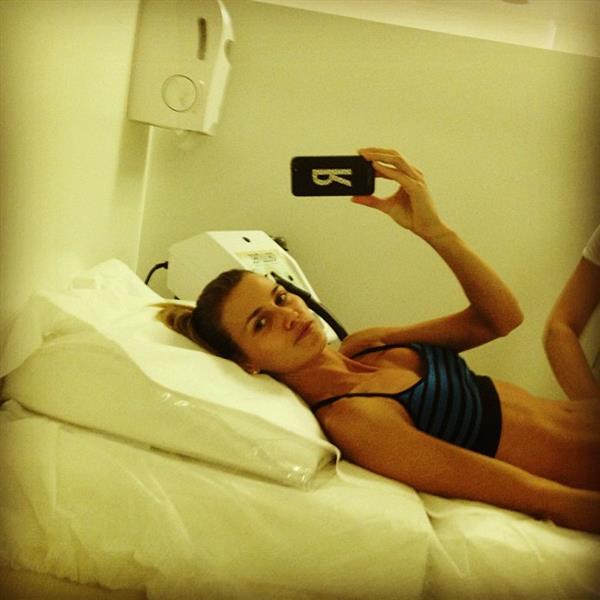 Renata Kuerten taking a selfie