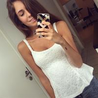 Talisa Loup taking a selfie