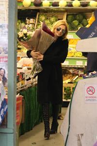 Geri Halliwell shopping for some roses in London on February 14, 2013