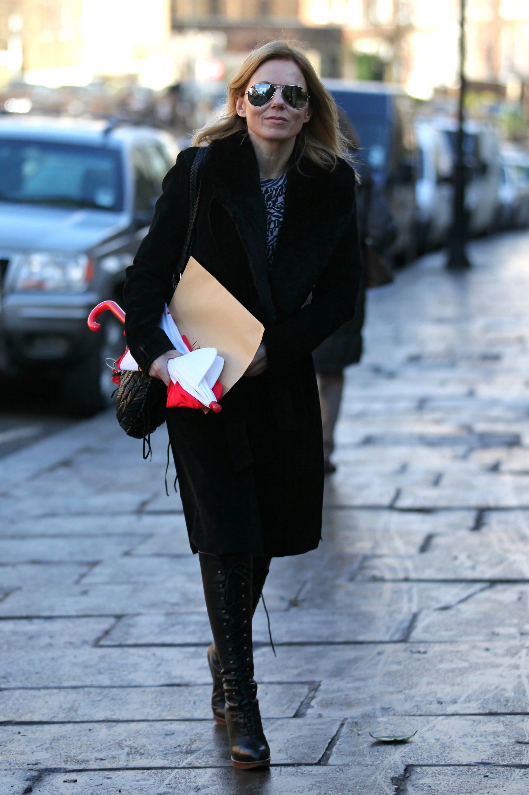 Geri Halliwell shopping for some roses in London on February 14, 2013