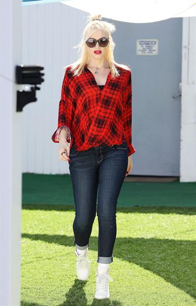 Gwen Stefani in Malibu 10/19/13  