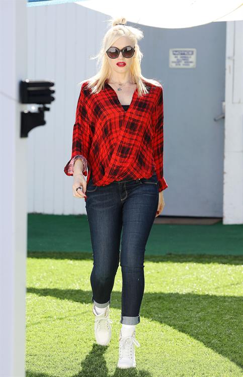 Gwen Stefani in Malibu 10/19/13  