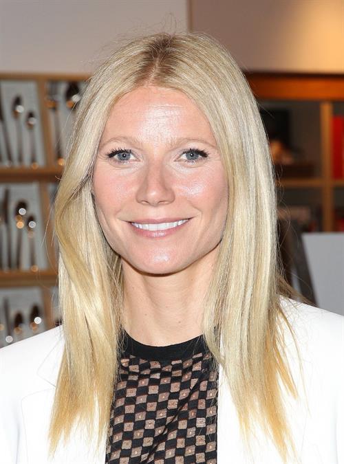Gwyneth Paltrow Book signing at Williams-Sonoma in Beverly Hills on Apr. 5, 2013 