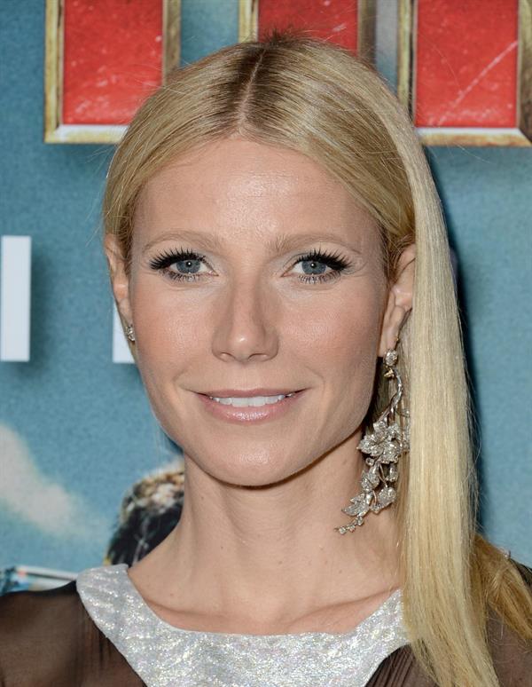 Gwyneth Paltrow 'Iron Man 3' premiere in Hollywood 4/24/13 