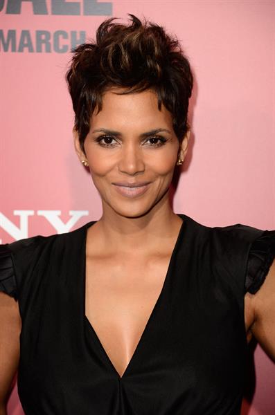 Halle Berry  The Call  Hollywood premiere 3/5/13  