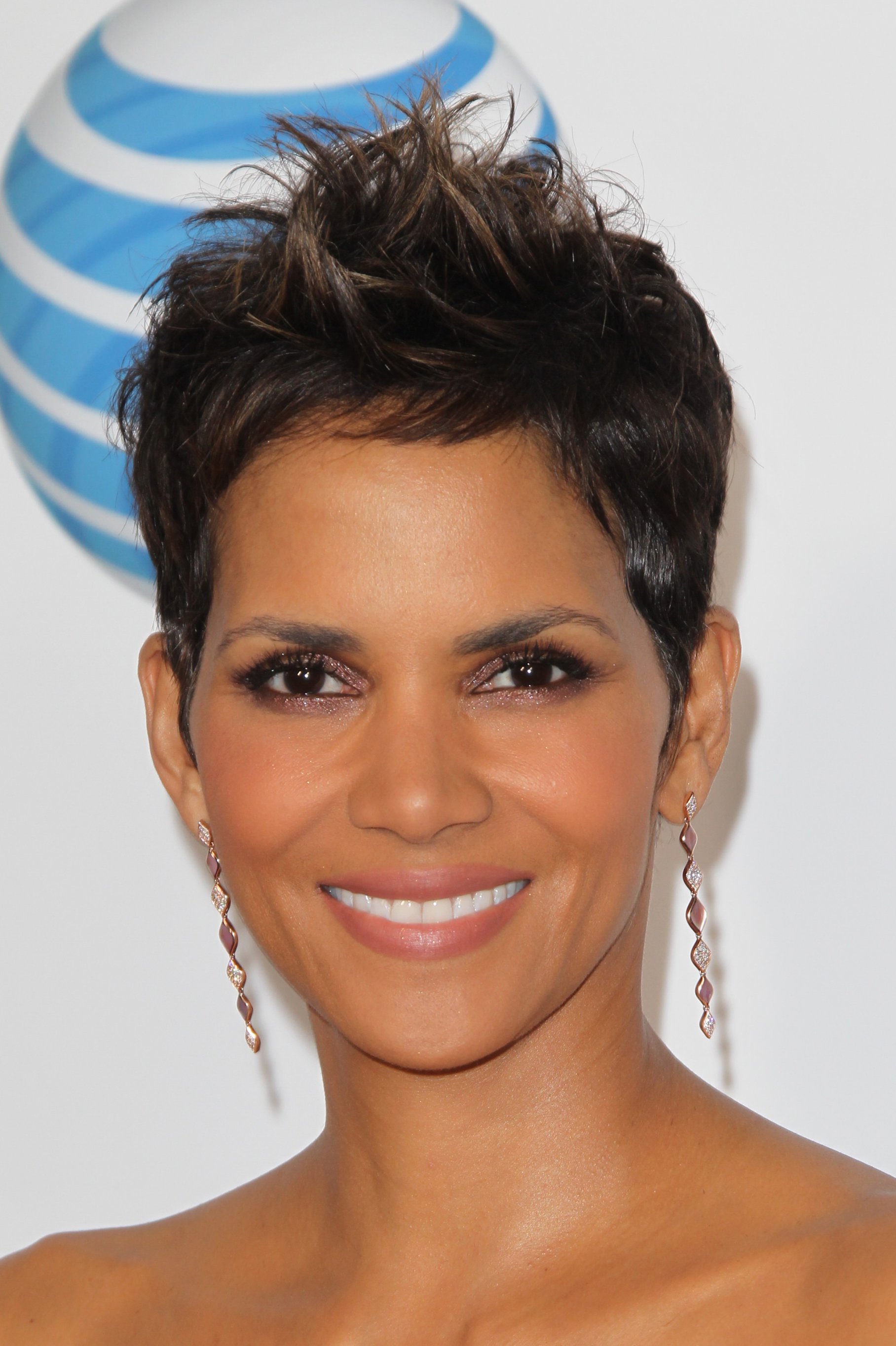 Halle Berry 44th NAACP Image Awards in LA - 01/02/13 