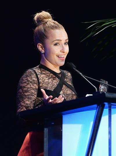 Hayden Panettiere 23rd annual Environmental Media Awards - Burbank - October 19, 2013 