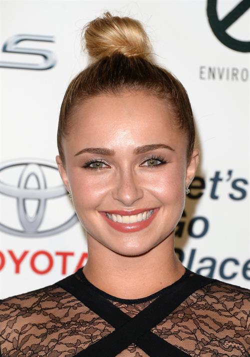 Hayden Panettiere 23rd annual Environmental Media Awards - Burbank - October 19, 2013 