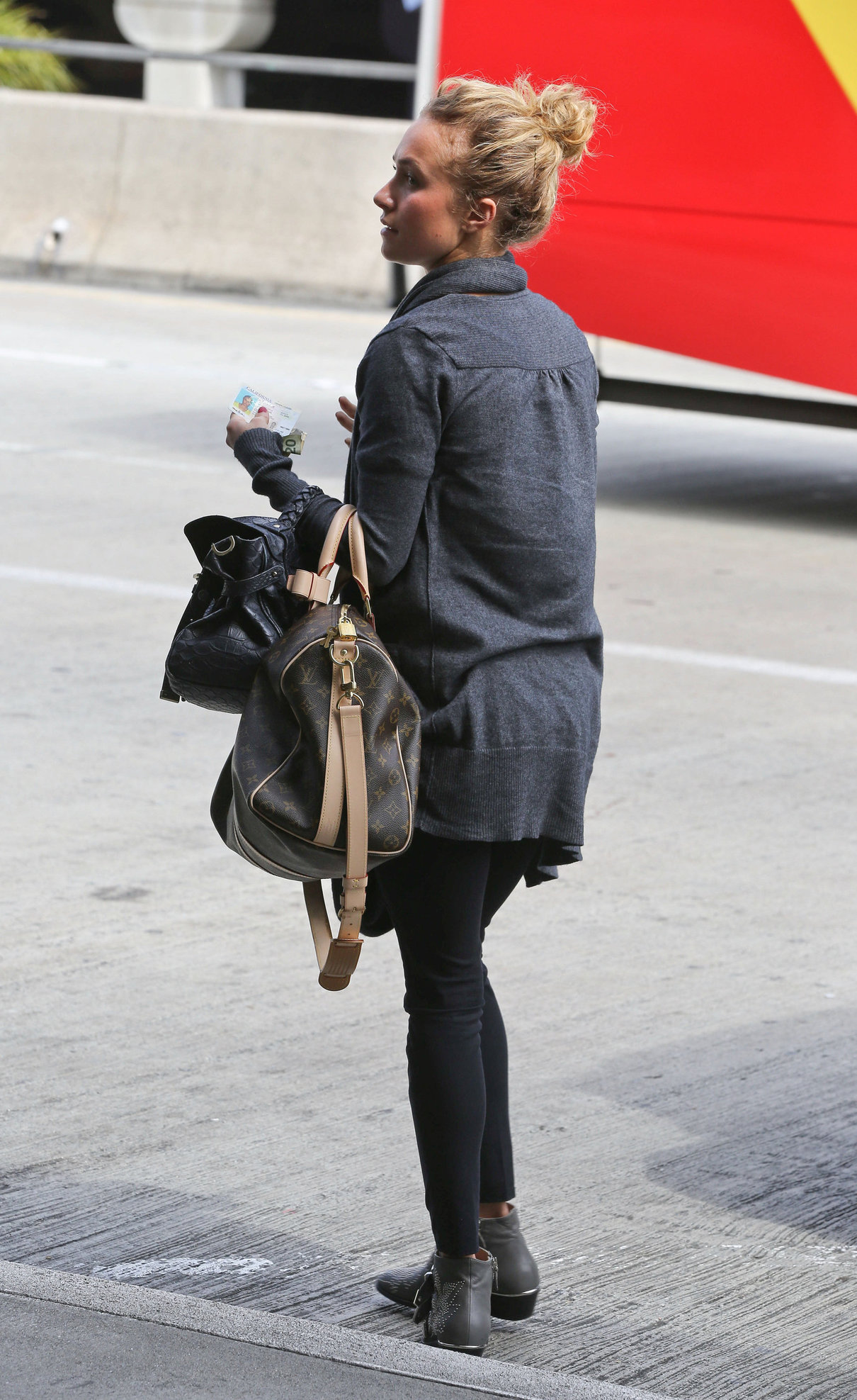 Hayden Panettiere Pictures Hayden Panettiere at LAX Airport 5/24/13