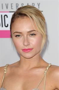 Hayden Panettiere American Music Awards (November 18, 2012) 