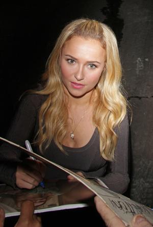Hayden Panettiere leaving Jimmy Kimmel Live 11/7/12