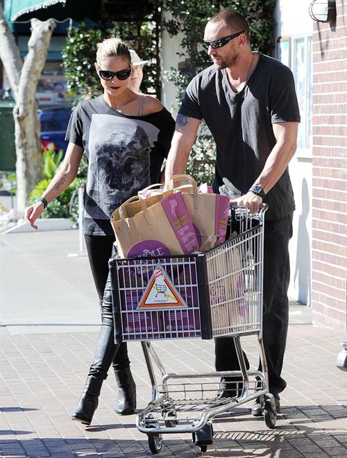 Heidi Klum Grocery shopping in Brentwood