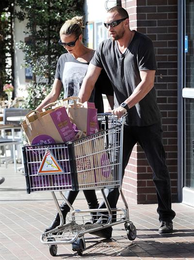 Heidi Klum Grocery shopping in Brentwood