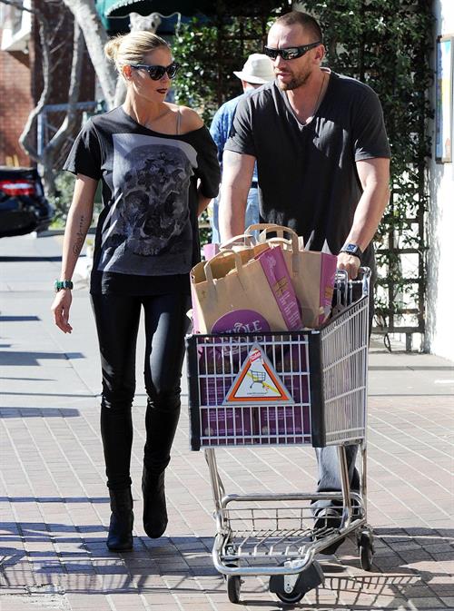 Heidi Klum Grocery shopping in Brentwood