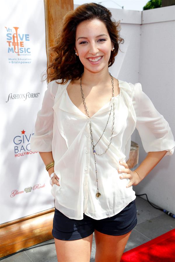 Vanessa Lengies VH1 Save the Music Foundation benefit -- Los Angeles, Aug. 26, 2011 