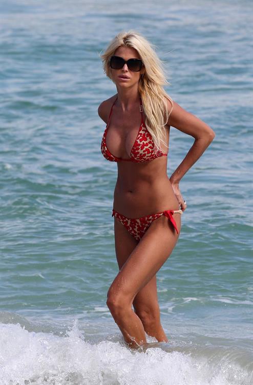 Victoria Silvstedt Spends the day on the beach in bikini in Miami on November 16, 2012
