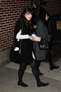 Zooey Deschanel Stops by Late Show with David Letterman in New York (November 15, 2012) 