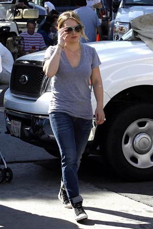 Hilary Duff – Farmers Market in Studio City 11/10/13  