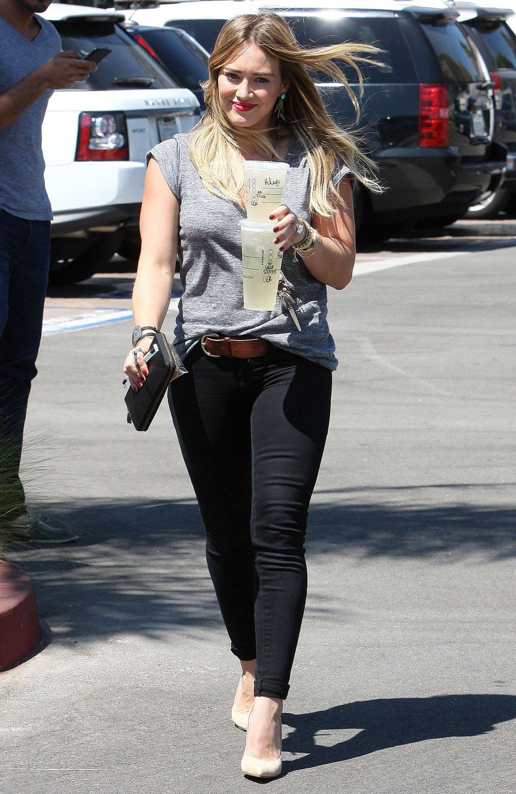 Hilary Duff Stops at Starbucks for an iced drink while out and about in Los Angeles (September 6, 2013) 