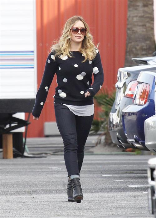 Hilary Duff - Spotted on the set for Raising Hope in Chatsworth on January 29, 2013
