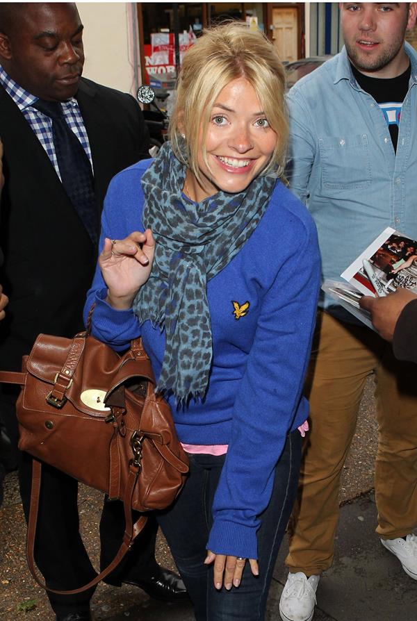 Holly Willoughby at Celeb Juice - August 29, 2012