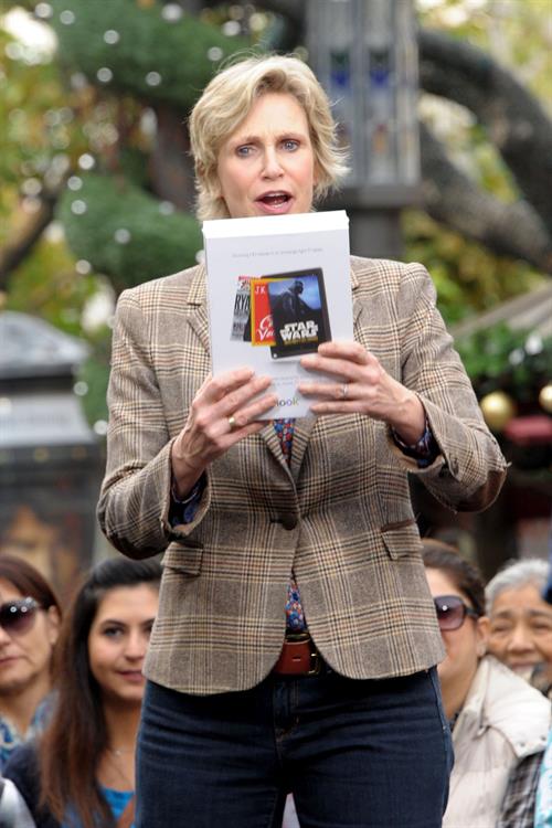 Jane Lynch Visits 'Etra' at The Grove in Los Angeles (December 4, 2012) 