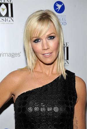 Jennie Garth Opening Night Of Project Angel Food's Divine Design 2012 (Nov 29, 2012) 