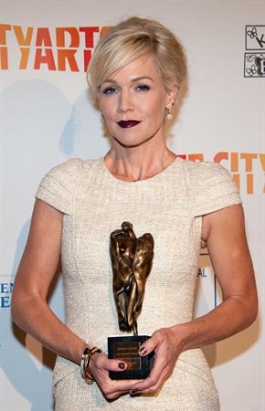 Jennie Garth Inner-City Arts Gala (Oct 17, 2012) 