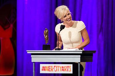 Jennie Garth Inner-City Arts Gala (Oct 17, 2012) 