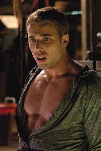 Dustin Milligan