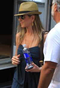 Jennifer Aniston On the set of 'Sqirrels to the Nuts' in NYC 16.07.13 