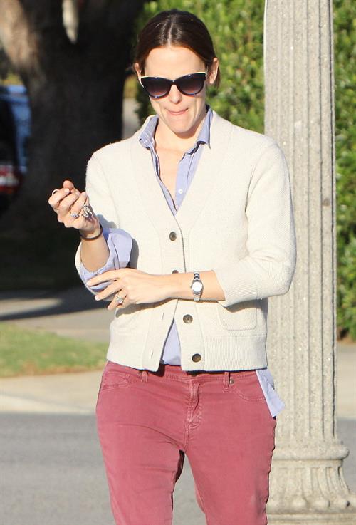 Jennifer Garner - Spotted in Los Angeles on January 30, 2013