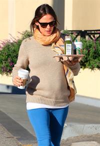 Jennifer Garner - Leaving Starbucks in LA 2/15/13  