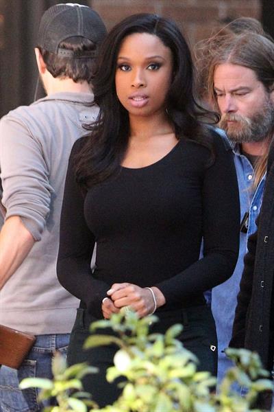 Jennifer Hudson Films a Weight Watcher commercial in Los Angeles (November 16, 2012) 