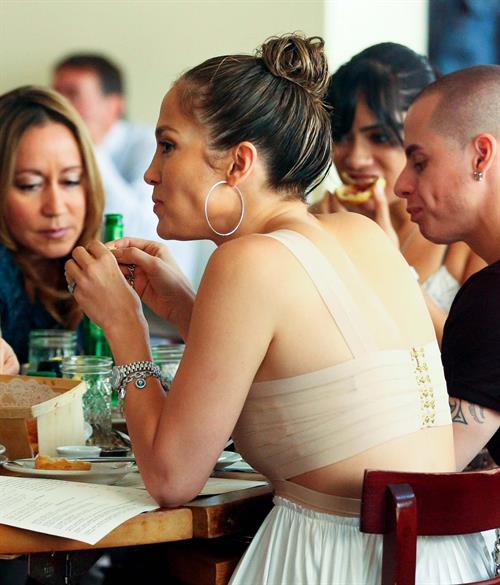 Jennifer Lopez Pictures Jennifer Lopez dinner at Bubbys in New York City on July 24, 2012