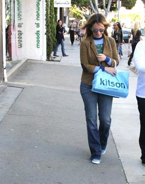 Jennifer Love Hewitt Shopping at Kitson in Beverly Hills April 6, 2013 