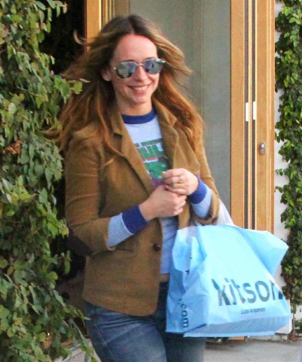 Jennifer Love Hewitt Shopping at Kitson in Beverly Hills April 6, 2013 