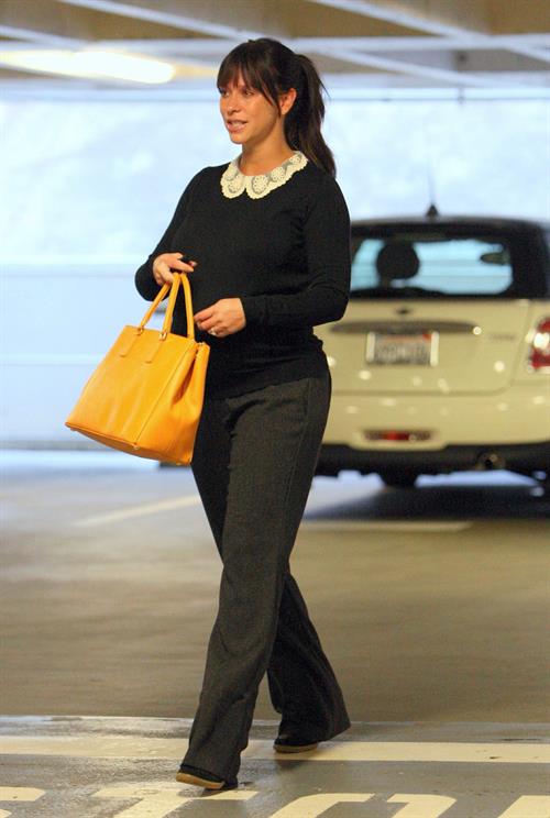 Jennifer Love Hewitt spotted out and about in Beverly Hills October 1, 2013 