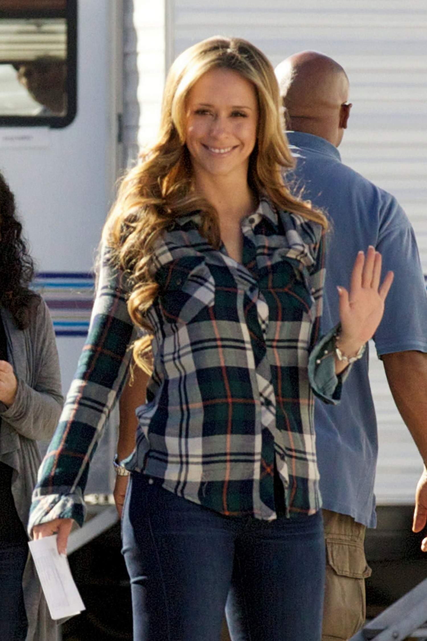 Jennifer Love Hewitt Pictures Jennifer Love Hewitt on the set of The Client List in Sherman Oaks February 1, 2013