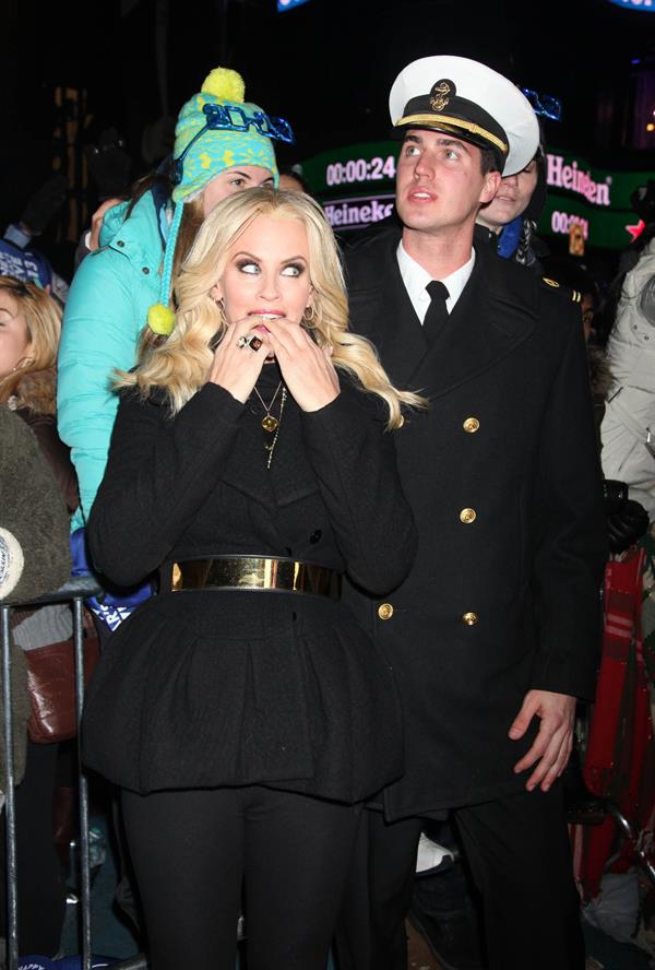 Jenny McCarthy New Year's Eve 2013 at Times Square in NYC 12/31/12 