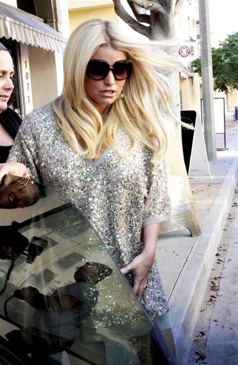 Jessica Simpson leaving a photo studio in Brentwood on April 8, 2011