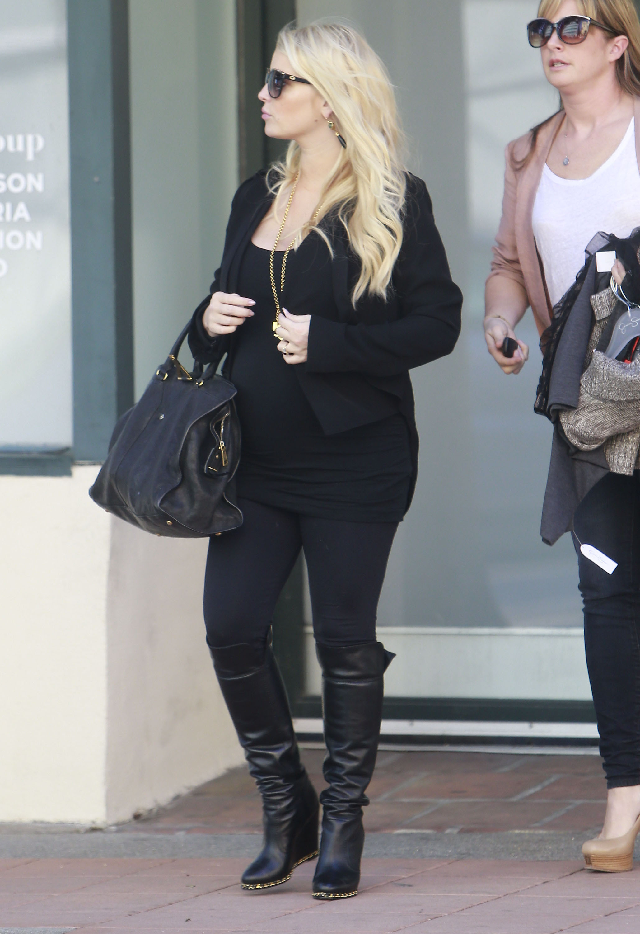 Jessica Simpson - Spotted in Los Angeles on February 21, 2013