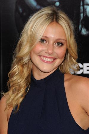 Julianna Guill - The Apparition Premiere at Grauman's Chinese Theatre in Los Angeles - August 23, 2012