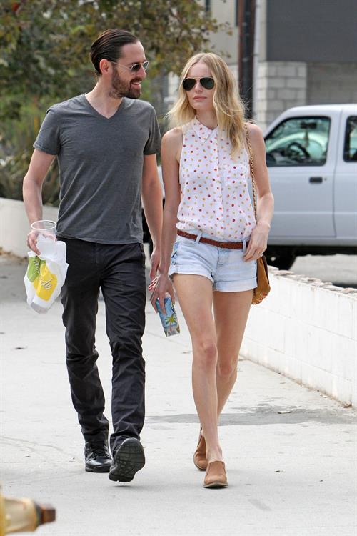 Kate Bosworth Pictures Kate Bosworth out shopping in Los Angeles October 3, 2012