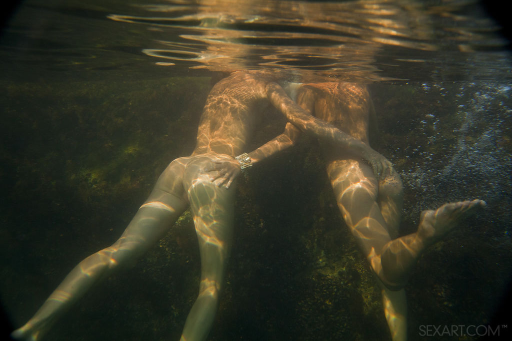 Milena D and Nika N: Initte by Antares